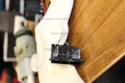 Пластина контактная